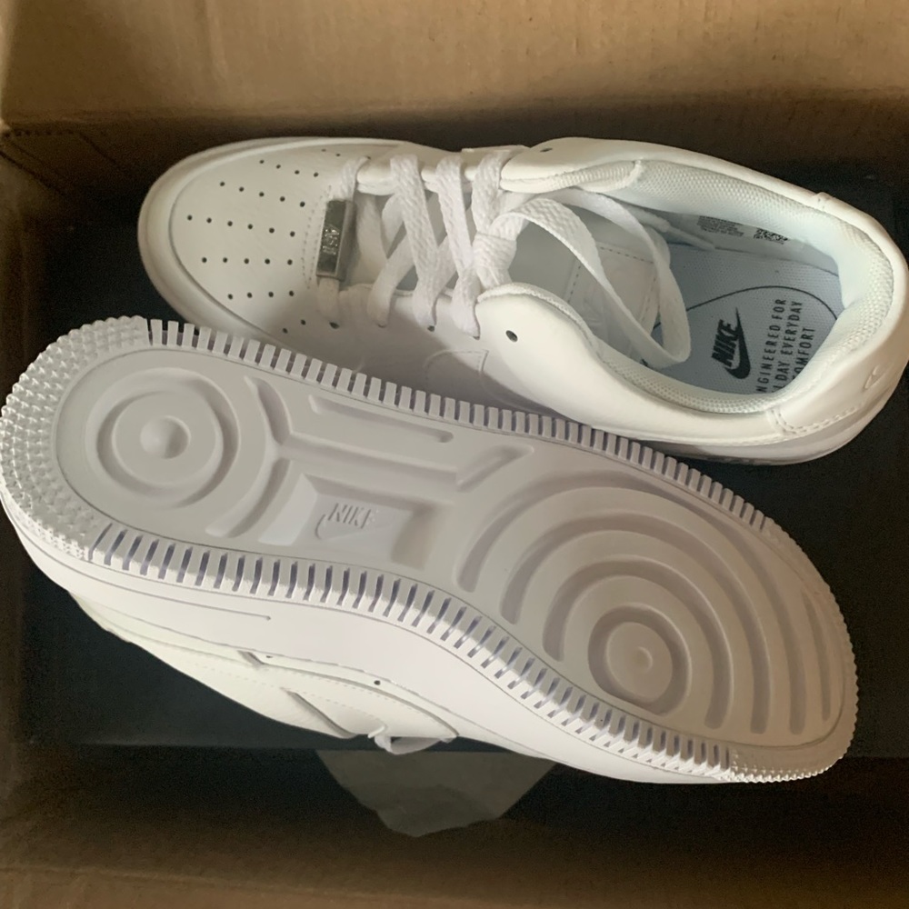 Nike Sage Air Force Size 8